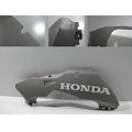 Bugverkleidung / Motorverkleidung rechts, grau<br>Zustand: Gebraucht mit Mangel<br><br>Verwendbar fr: Honda CBR 600 RR, Typ: PC37, Modelljahr: von 01/2003 bis 12/2004