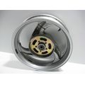 Hinterradfelge (J17xMT4.50 DOT), silbern<br>Zustand: Gebraucht ohne Mngel<br><br>Verwendbar fr: Honda NT 650 V Deauville, Typ: RC47, Modelljahr: von 01/1998 bis 12/2001