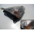 Blinker vorne rechts<br>Zustand: Gebraucht mit Mangel<br><br>Verwendbar fr: Kawasaki ZX-6R, Typ: ZX600P, Modelljahr: von 01/2007 bis 12/2008