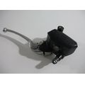 Hauptbremszylinder vorne mit Lenkerklemme<br>Zustand: Gebraucht ohne Mngel<br><br>Verwendbar fr: Kawasaki Versys 650 ABS, Typ: LE650C, Modelljahr: von 01/2010 bis 12/2014