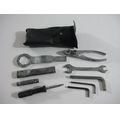 Bordwerkzeug-Satz (9-teilig)<br>Zustand: Gebraucht ohne Mngel<br><br>Verwendbar fr: Kawasaki ZZR 1400, Typ: ZXT40C, Modelljahr: von 01/2008 bis 12/2011