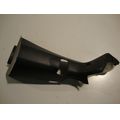 Lenkerverkleidung rechts<br>Zustand: Gebraucht mit Mangel<br><br>Verwendbar fr: Suzuki AN 400 Burgman, Typ: AU, Modelljahr: von 01/1999 bis 12/2000
