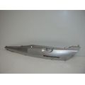 Sitzbankverkleidung links, silbern<br>Zustand: Gebraucht mit Mangel<br><br>Verwendbar fr: Suzuki AN 400 Burgman, Typ: WVBW, Modelljahr: von 01/2003 bis 12/2006