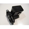 Hauptbremszylinder vorne links mit Lenkerklemme<br>Zustand: Gebraucht ohne Mngel<br><br>Verwendbar fr: Suzuki AN 400 Burgman ABS, Typ: WVCG, Modelljahr: von 01/2009