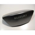 Sitzbankverkleidung Mitte hinten, grau<br>Zustand: Gebraucht ohne Mngel<br><br>Verwendbar fr: Suzuki AN 400 Burgman ABS, Typ: WVCG, Modelljahr: von 01/2009