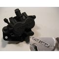 Bremssattel vorne links<br>Zustand: Gebraucht mit Mangel<br><br>Verwendbar fr: Suzuki GSF 650 Bandit, Typ: WVB5, Modelljahr: von 01/2005 bis 12/2006