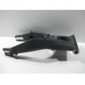 Schwinge, anthrazit<br>Zustand: Gebraucht ohne Mngel<br><br>Verwendbar fr: Triumph Street Triple 675 Rx, Typ: L67LR, Modelljahr: von 01/2015 bis 12/2017