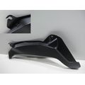 Sitzbankverkleidung vorne rechts, schwarz<br>Zustand: Gebraucht mit Mangel<br><br>Verwendbar fr: Triumph Tiger 1050 Sport, Typ: 115NG, Modelljahr: von 01/2013 bis 12/2016