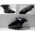 Tank-Verkleidung vorne / lkhler-Blende rechts, nachtschwarz<br>Zustand: Gebraucht mit Mangel<br><br>Verwendbar fr: BMW R 1150 R, Typ: R21 (0429), Modelljahr: von 01/2001 bis 12/2006
